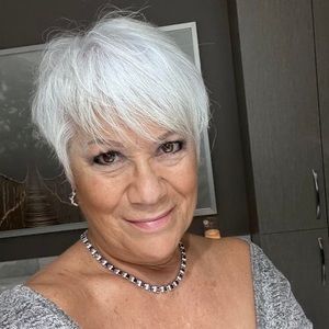 Meet your Posher, Carole